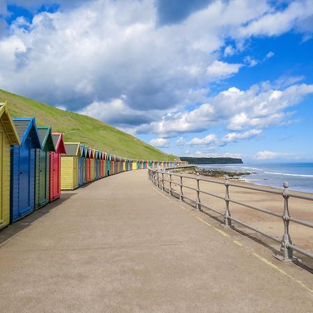 Ruffles Whitby Exterior foto