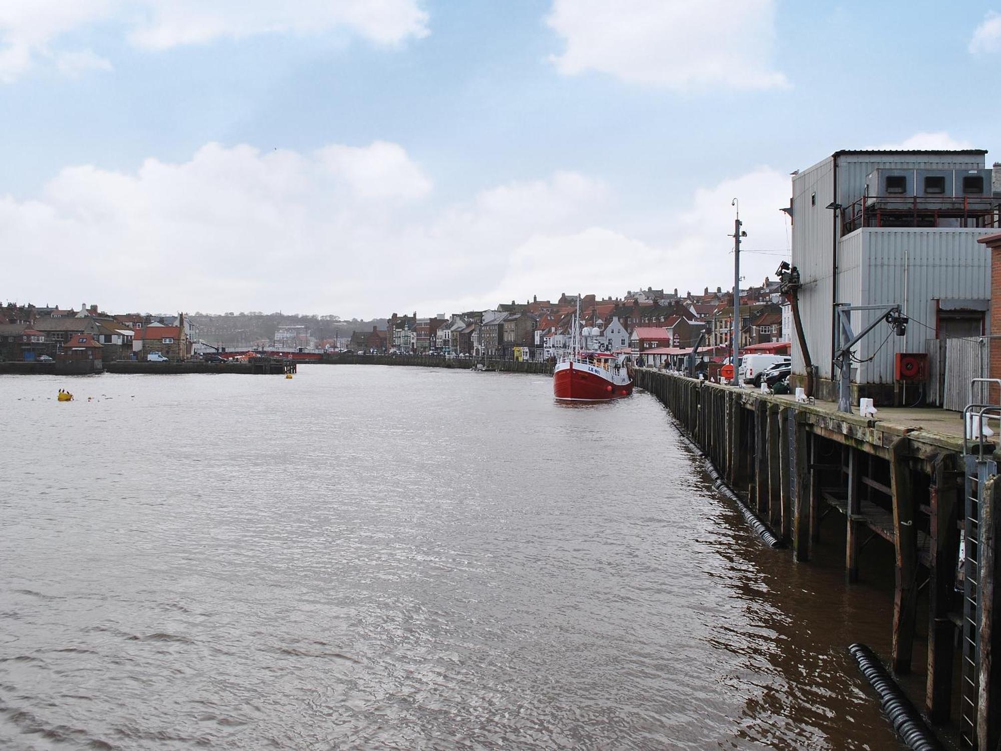 Ruffles Whitby Exterior foto
